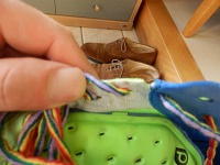 楕円紐を締めたときに足の甲へ圧力が集中する位置を示した画像